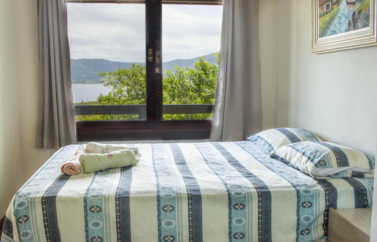 Casa Com Piscina E Incrivel Vista Para Lagoa Гаропаба Екстериор снимка